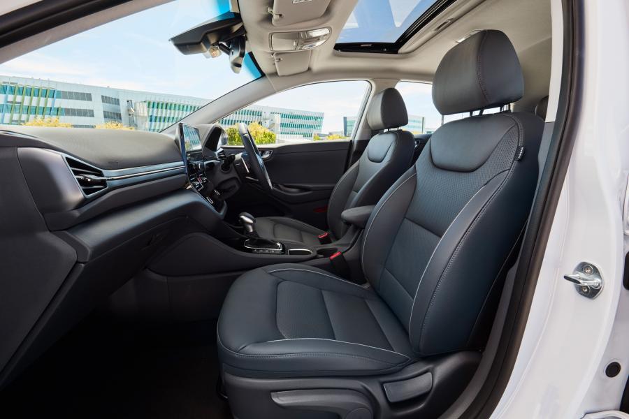 Интерьер Hyundai IONIQ hybrid (AE) 2019 года  (AU) (фото 20 из 21)